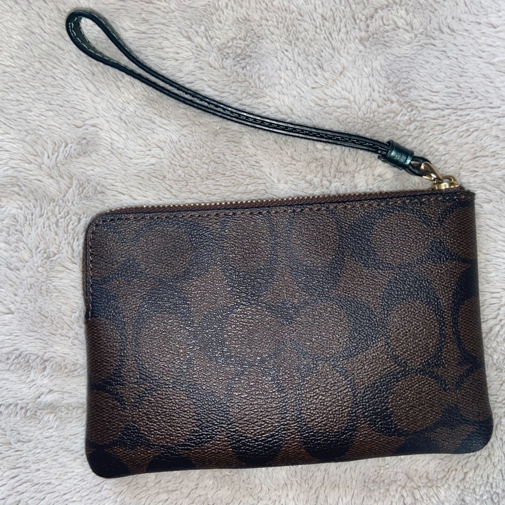 Coach Outlet Corner Zip Wristlet - Picture 2 of 5